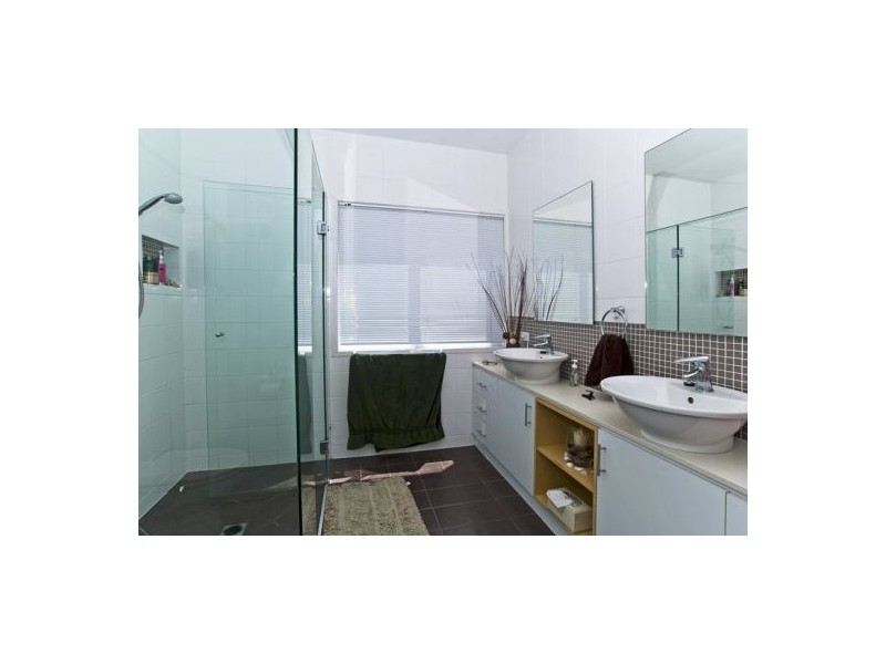 2/1874 Gold Coast Highway, Burleigh Heads QLD 4220