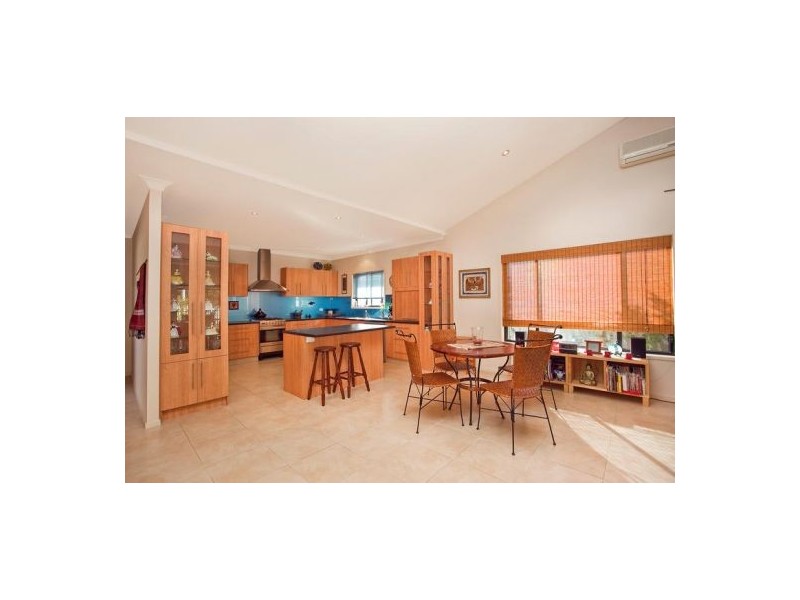 72 Mountain View Avenue, Burleigh Waters QLD 4220