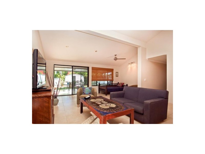 72 Mountain View Avenue, Burleigh Waters QLD 4220