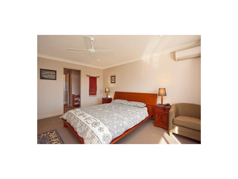 72 Mountain View Avenue, Burleigh Waters QLD 4220