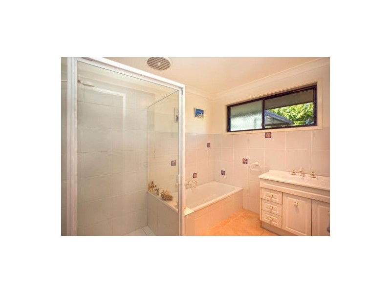 72 Mountain View Avenue, Burleigh Waters QLD 4220