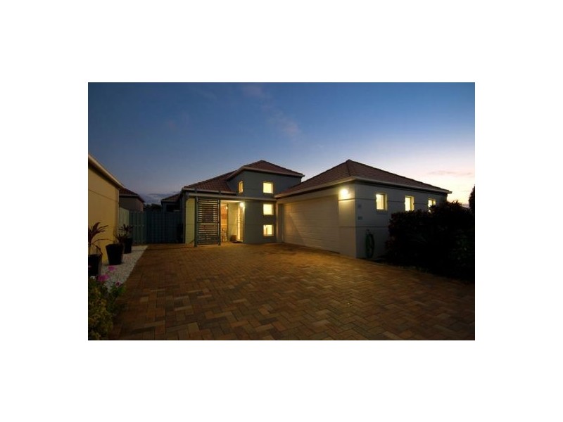 18/36 Beachcomber Court, Burleigh Heads QLD 4220