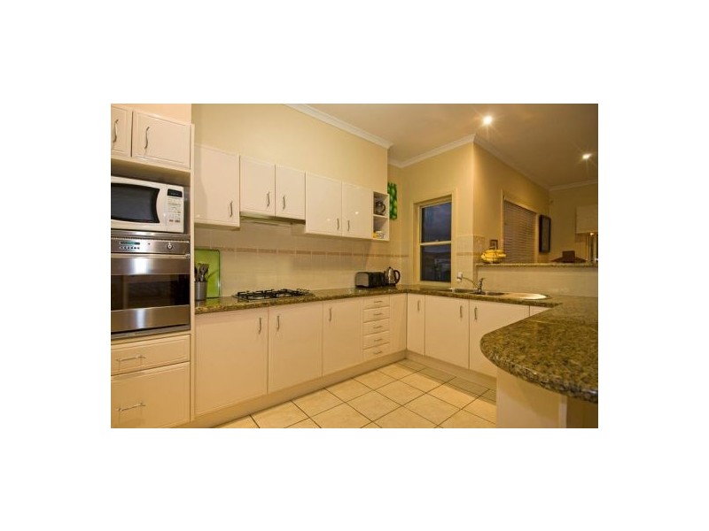 18/36 Beachcomber Court, Burleigh Heads QLD 4220