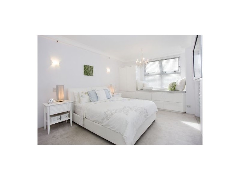 12 Commodore Drive, Surfers Paradise QLD 4217