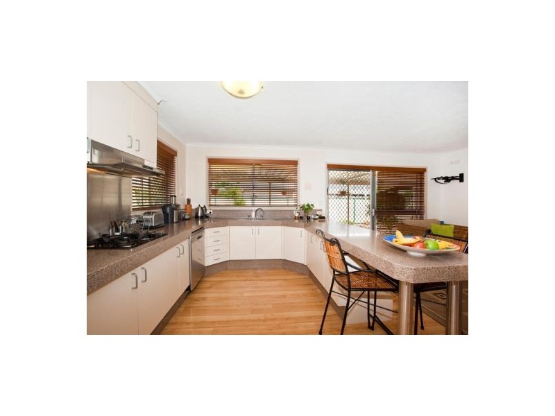 32 Bluejay Street, Burleigh Waters QLD 4220