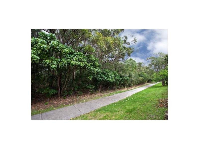 148 Acanthus Avenue, Burleigh Waters QLD 4220