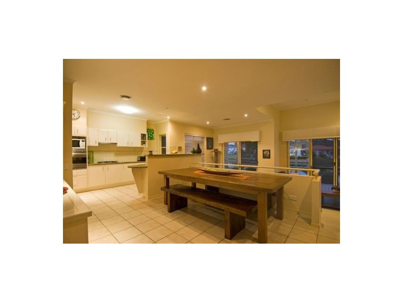 18/36 Beachcomber Court, Burleigh Waters QLD 4220