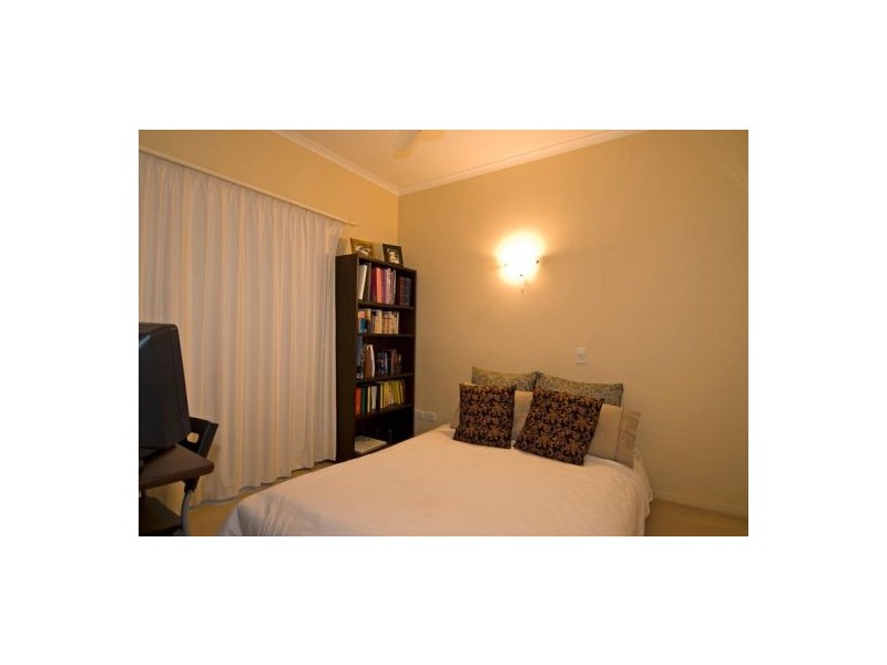 18/36 Beachcomber Court, Burleigh Waters QLD 4220