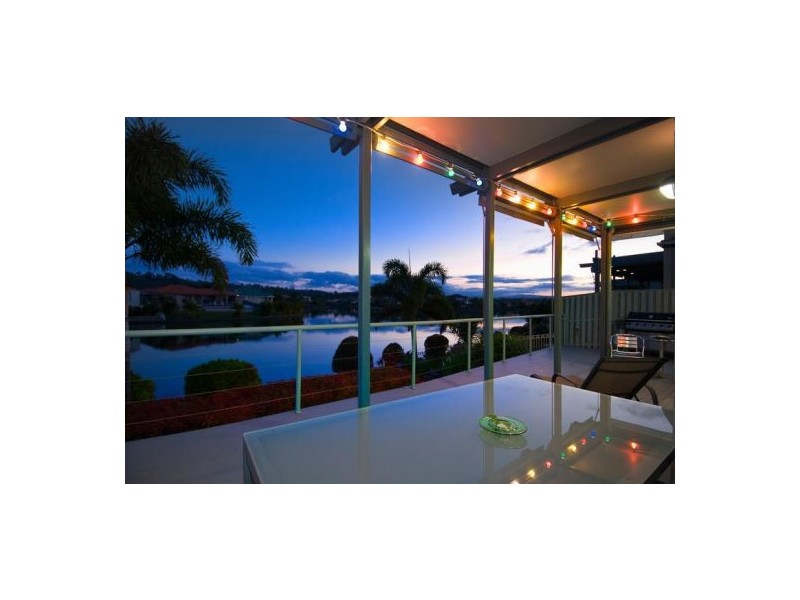 18/36 Beachcomber Court, Burleigh Waters QLD 4220