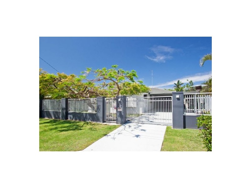 14 Warrina Crescent, Burleigh Waters QLD 4220