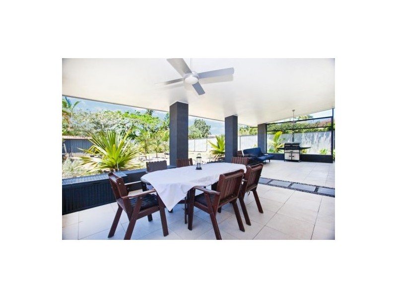 14 Warrina Crescent, Burleigh Waters QLD 4220