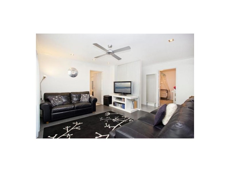 14 Warrina Crescent, Burleigh Waters QLD 4220