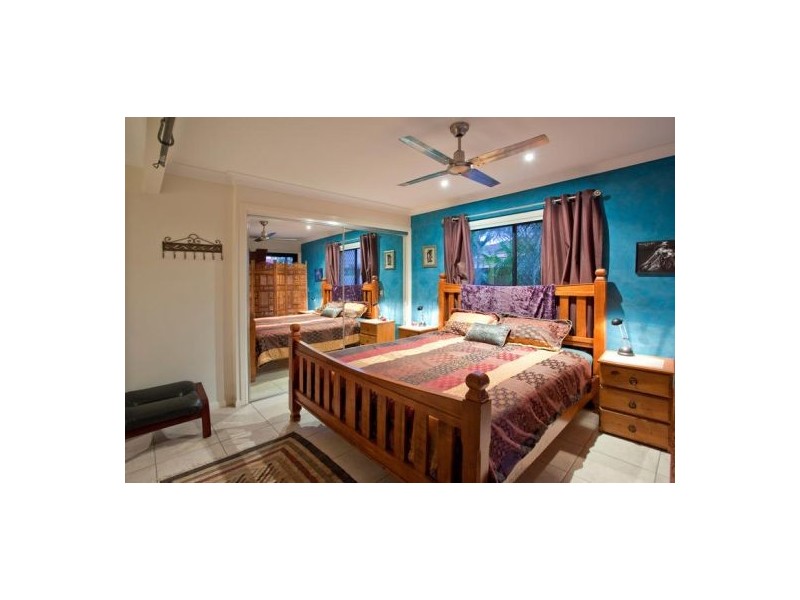 4 Dotterel Drive, Burleigh Waters QLD 4220