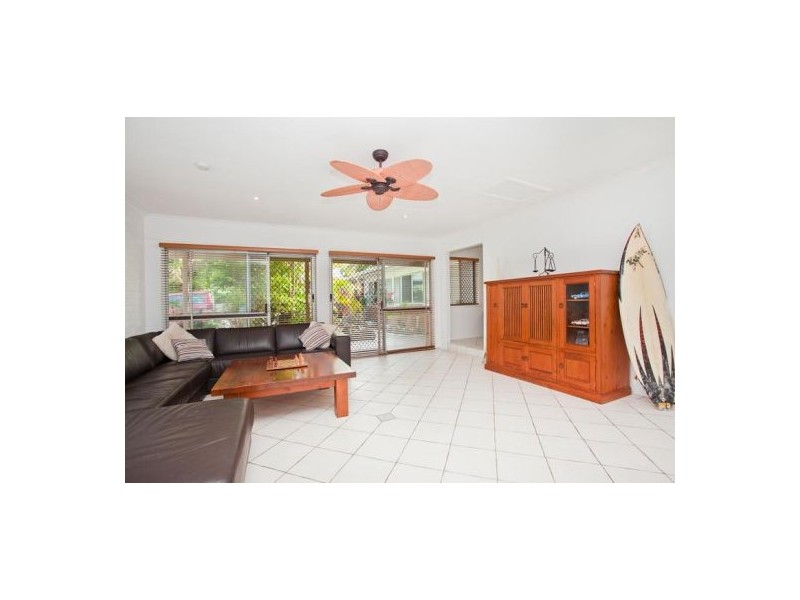 4 Emu Place, Burleigh Heads QLD 4220