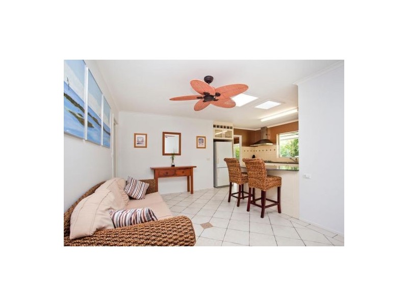 4 Emu Place, Burleigh Heads QLD 4220