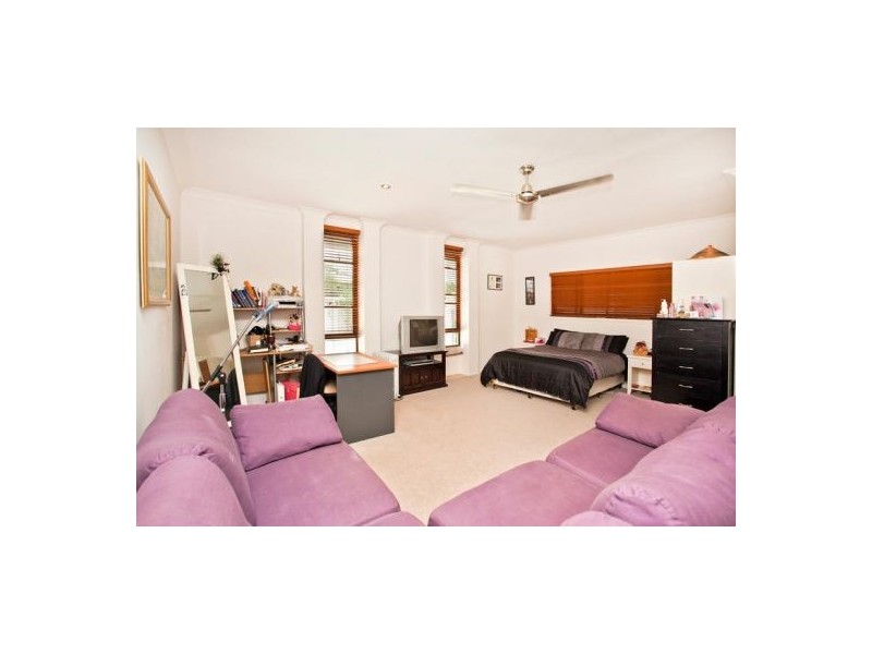 10 Pitta Place, Burleigh Waters QLD 4220