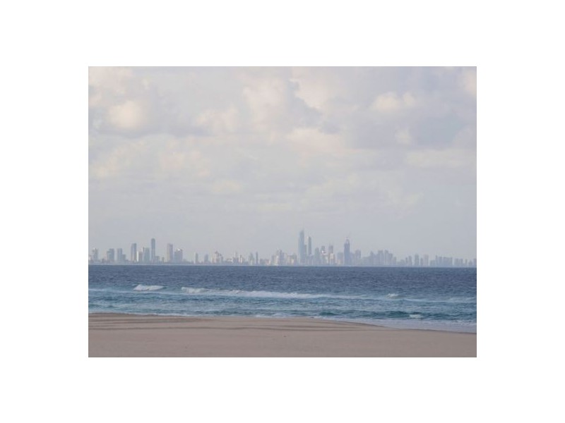 8 Pacific Parade, Bilinga QLD 4225