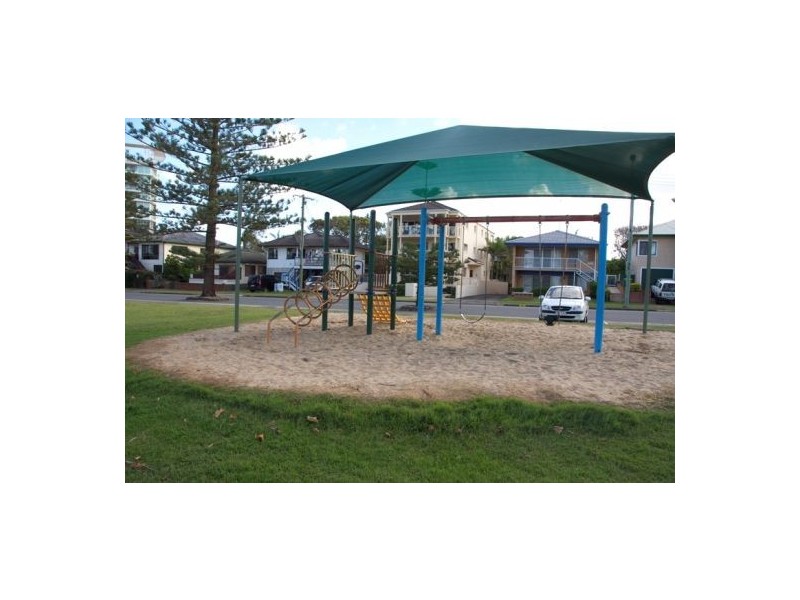 8 Pacific Parade, Bilinga QLD 4225