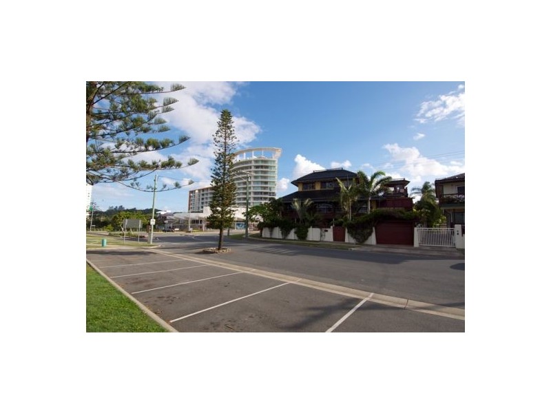 8 Pacific Parade, Bilinga QLD 4225