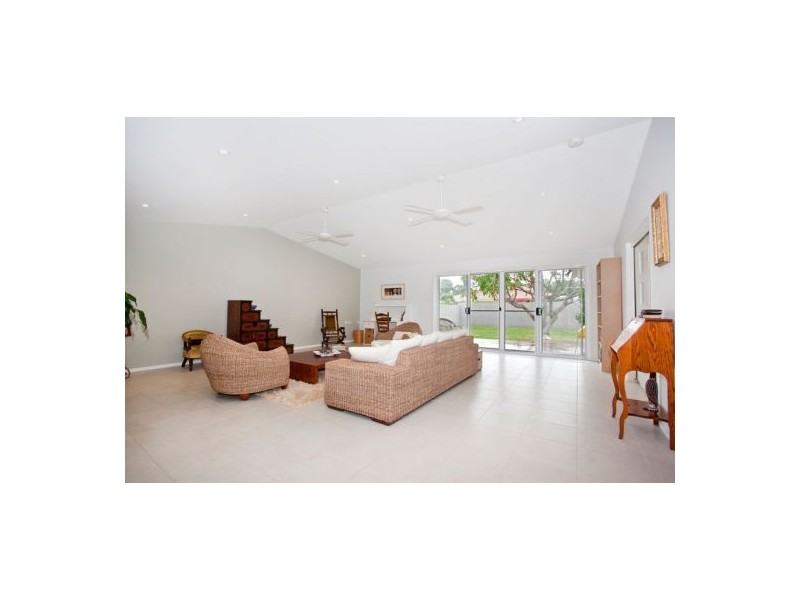 14 Dotterel Drive, Burleigh Waters QLD 4220