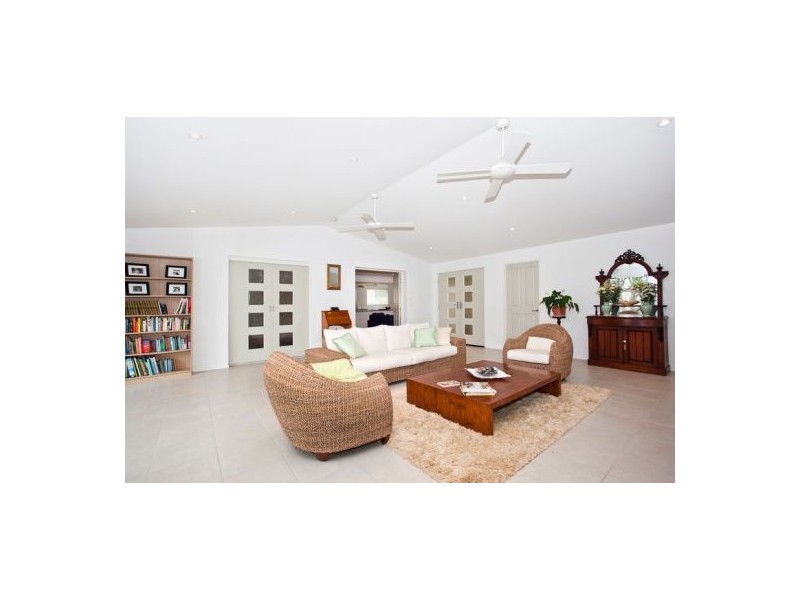 14 Dotterel Drive, Burleigh Waters QLD 4220