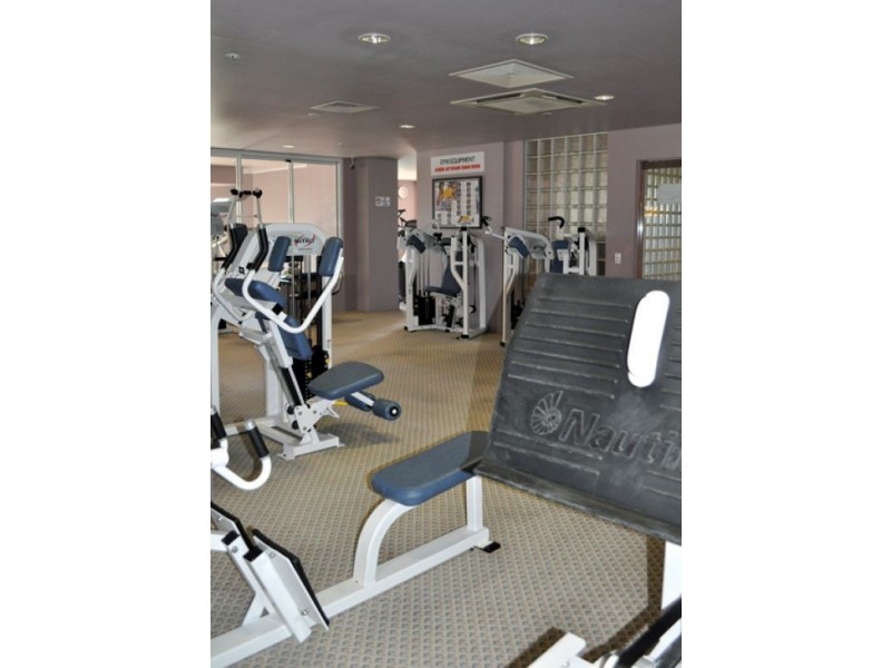 12 Commodore Drive, Paradise Waters QLD 4217