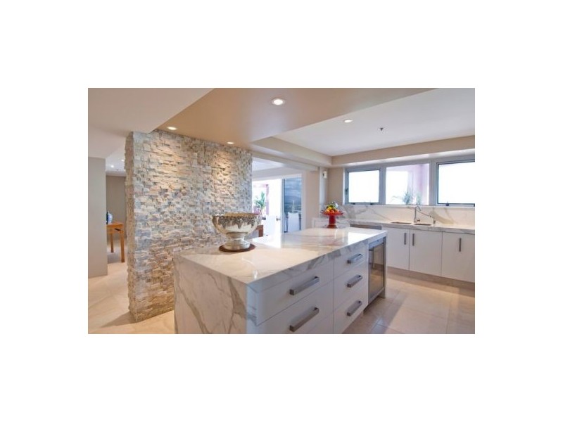 12 Commodore Drive, Main Beach QLD 4217