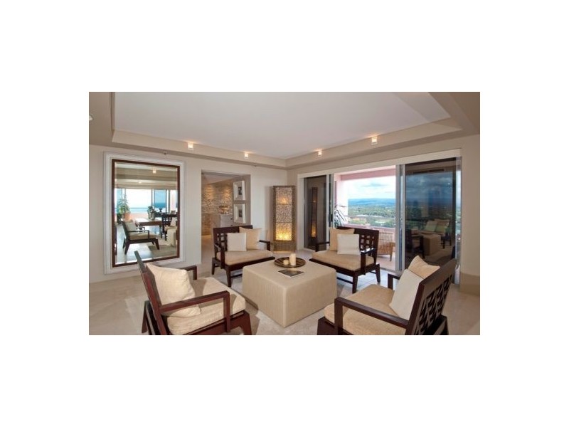 12 Commodore Drive, Main Beach QLD 4217