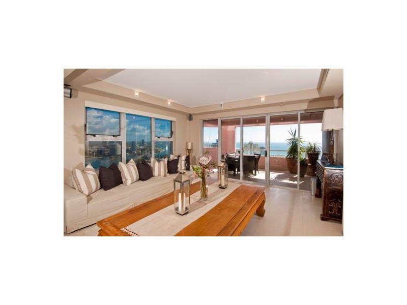 12 Commodore Drive, Main Beach QLD 4217