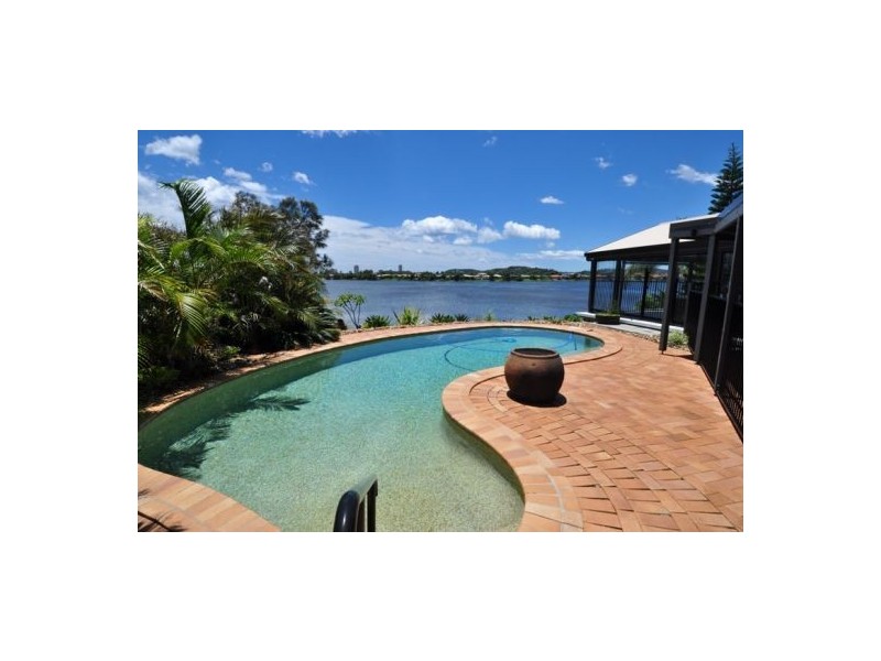 81 Cassowary Drive, Burleigh Waters QLD 4220