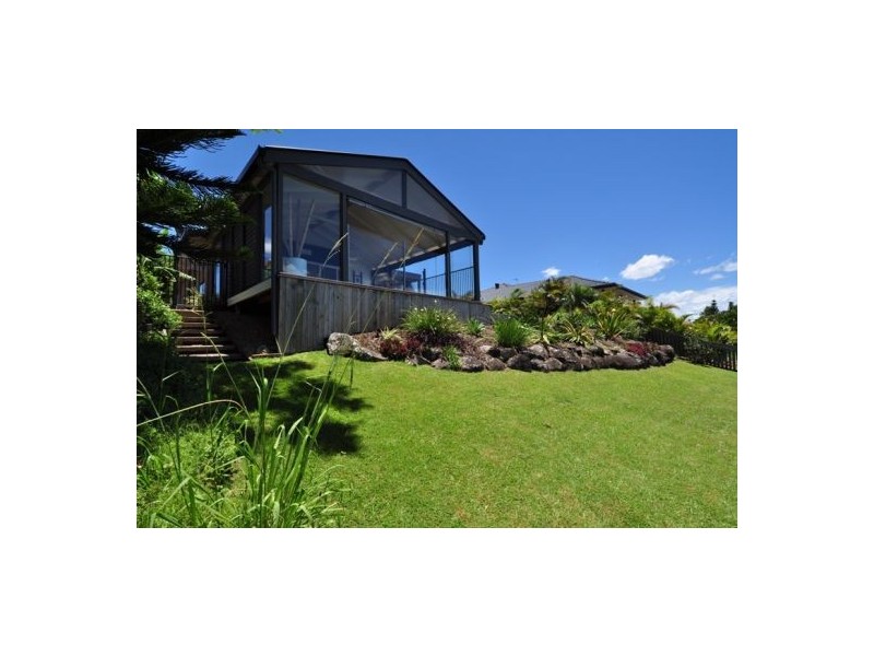 81 Cassowary Drive, Burleigh Waters QLD 4220