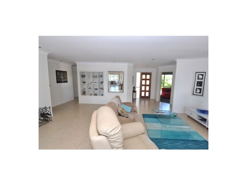 81 Cassowary Drive, Burleigh Waters QLD 4220