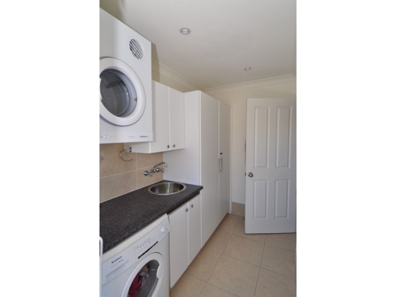 81 Cassowary Drive, Burleigh Waters QLD 4220