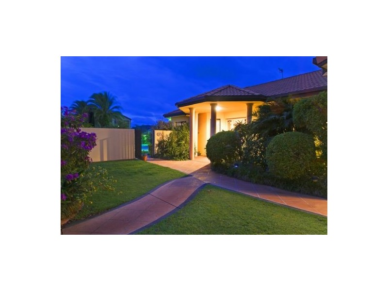 132 Dunlin Drive, Burleigh Waters QLD 4220