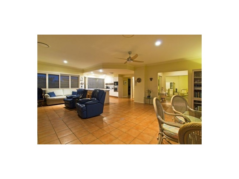 132 Dunlin Drive, Burleigh Waters QLD 4220