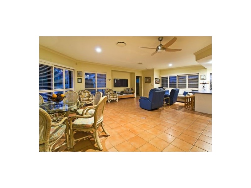 132 Dunlin Drive, Burleigh Waters QLD 4220