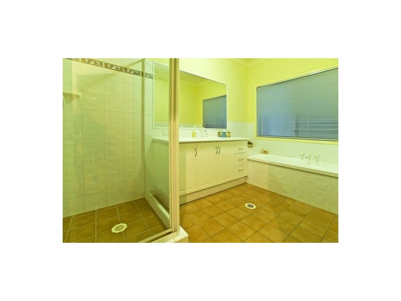 132 Dunlin Drive, Burleigh Waters QLD 4220