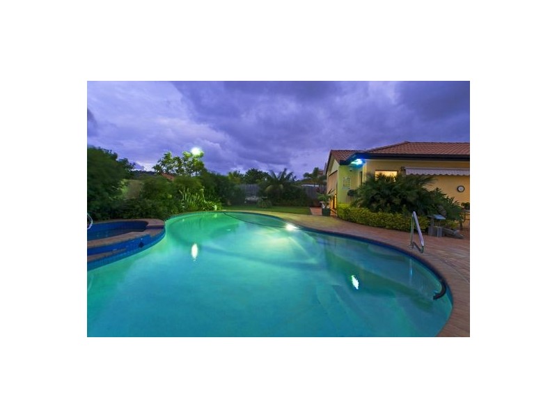 132 Dunlin Drive, Burleigh Waters QLD 4220