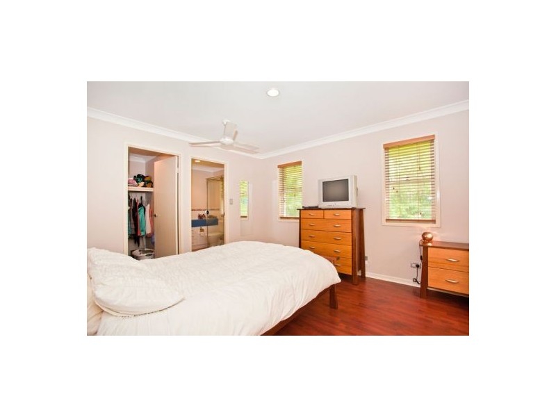 8 Casablanca Court, Burleigh Waters QLD 4220