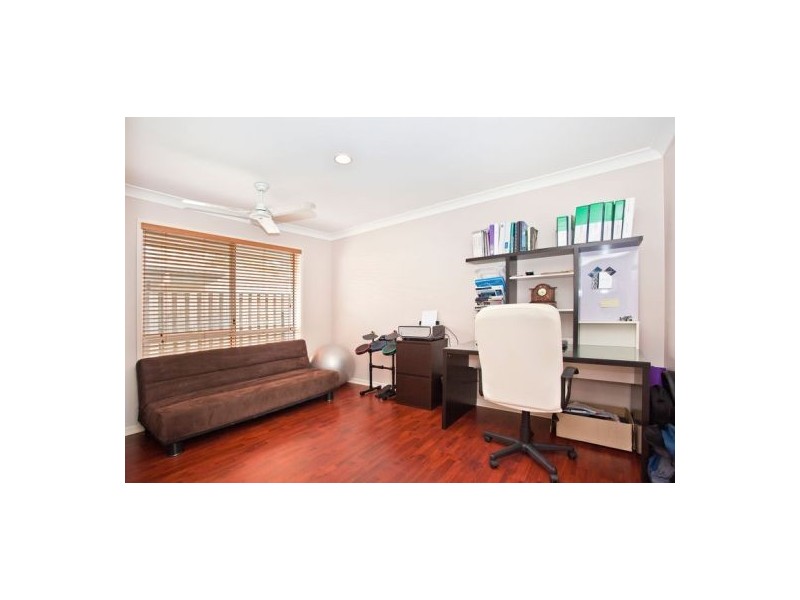 8 Casablanca Court, Burleigh Waters QLD 4220