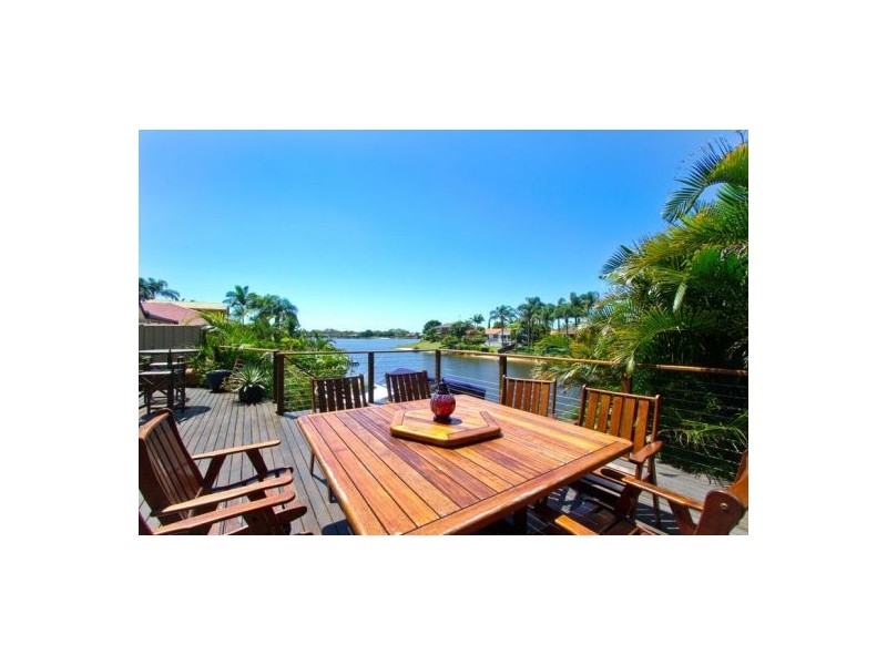 3 Pilot Court, Mermaid Waters QLD 4218