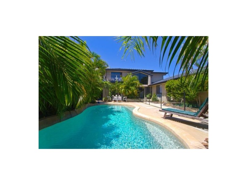 3 Pilot Court, Mermaid Waters QLD 4218