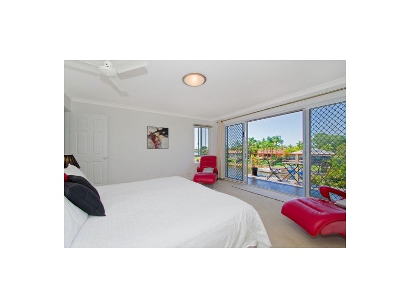 3 Pilot Court, Mermaid Waters QLD 4218