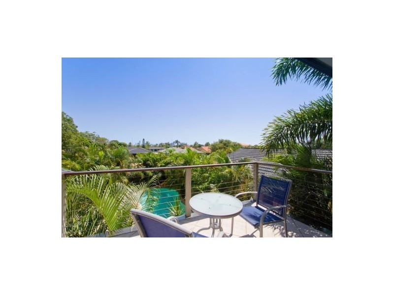 3 Pilot Court, Mermaid Waters QLD 4218