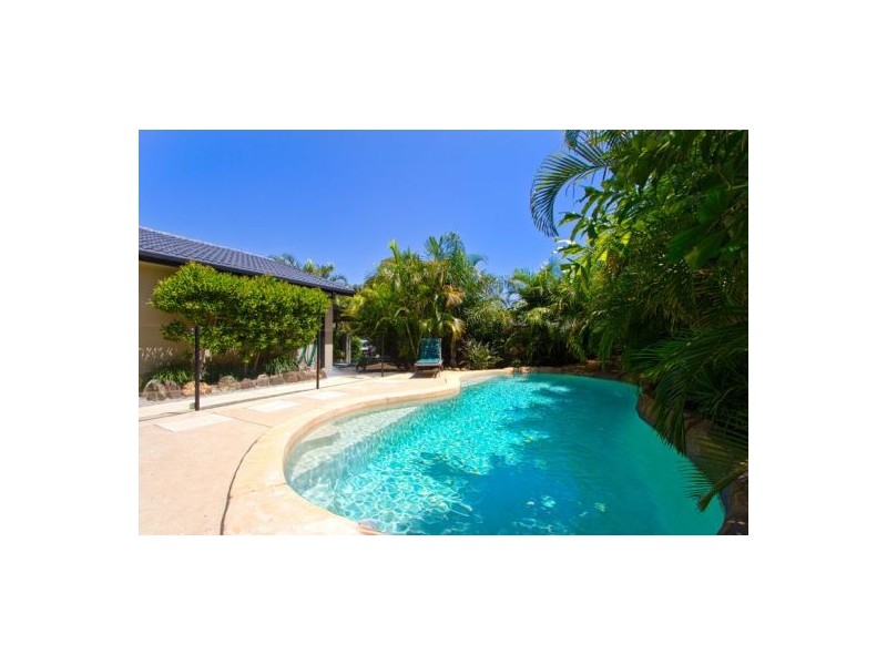 3 Pilot Court, Mermaid Waters QLD 4218