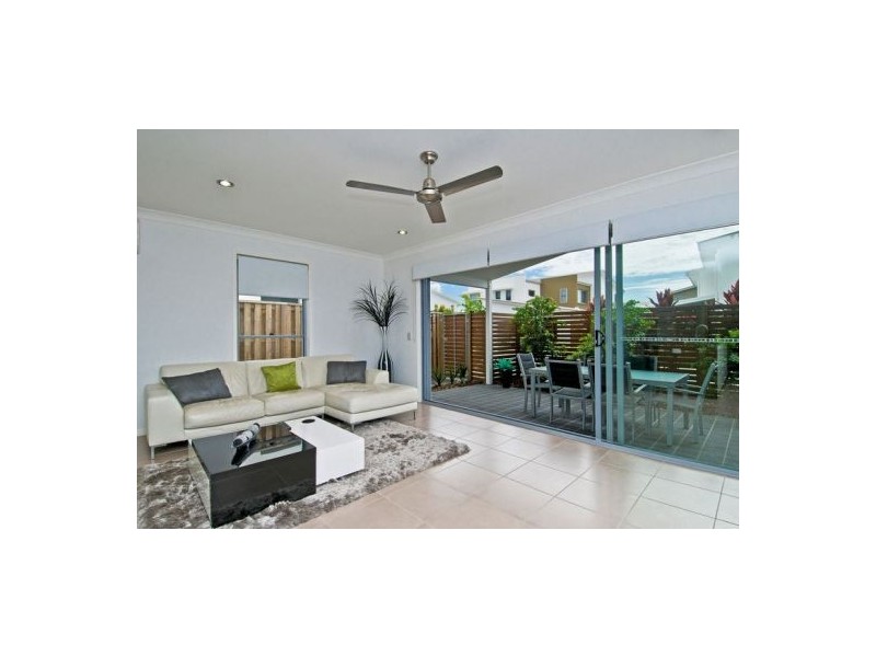 17 Lillie Street, Burleigh Waters QLD 4220