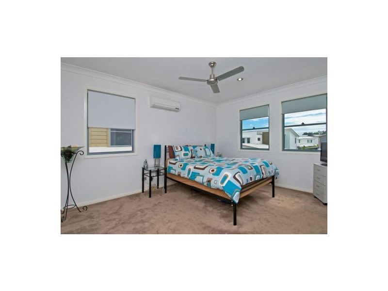 17 Lillie Street, Burleigh Waters QLD 4220