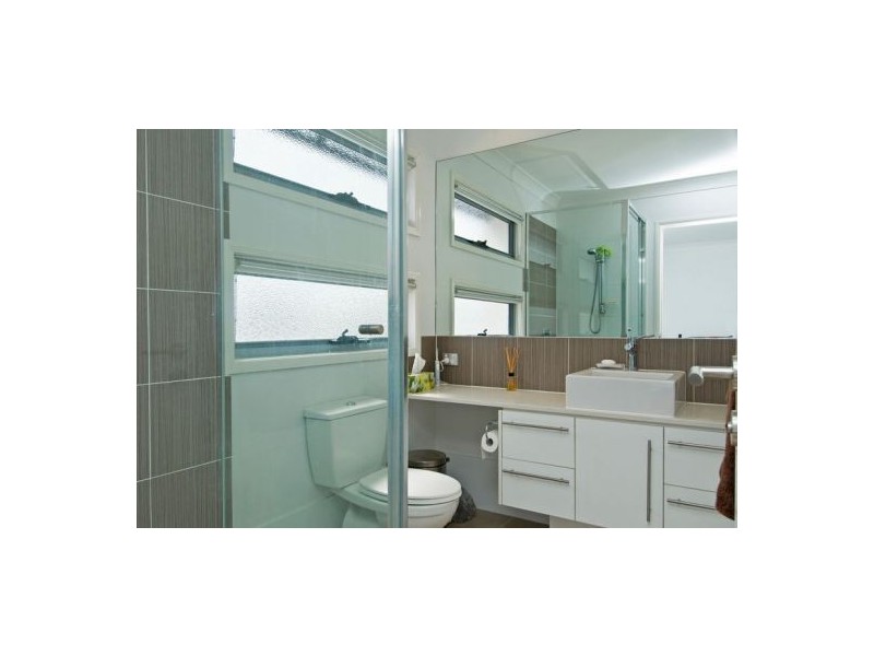 17 Lillie Street, Burleigh Waters QLD 4220