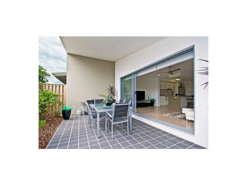 17 Lillie Street, Burleigh Waters QLD 4220