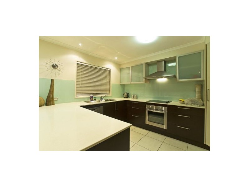 3 Egret Avenue, Burleigh Waters QLD 4220